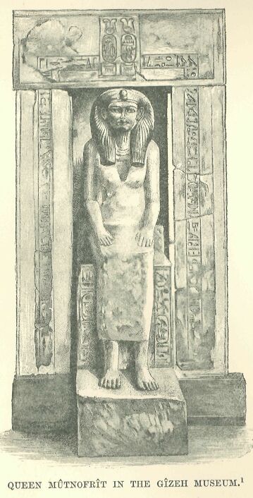345.jpg Queen M�tnofr�t in the G�zeh Museum 
