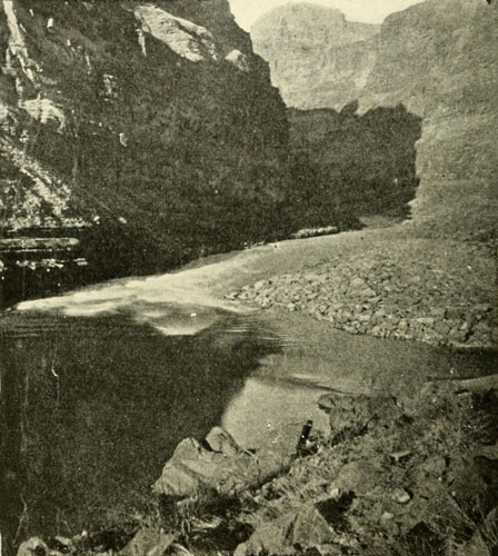 The Grand Canyon.
Looking down from Mouth of Kanab Canyon in Winter.